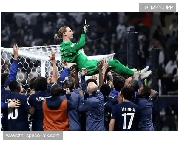 雷恩门将扑出巴黎点球,客场守平立下大功 雷恩门将扑出巴黎点球,客场守平立下大功