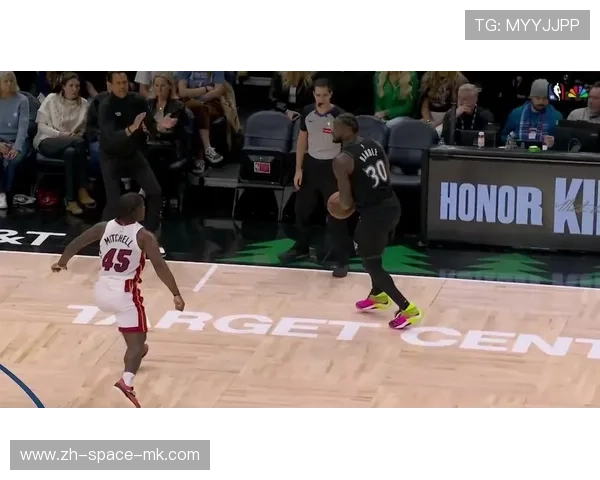 谢泼德超远三分压哨命中,步行者板凳席惊叹起身 谢泼德超远三分压哨命中,步行者板凳席惊叹起身